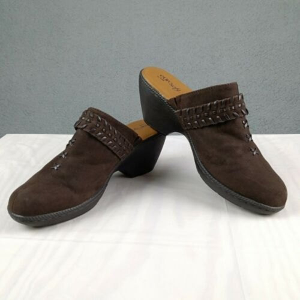 EuroSoft By Sofft Size 9.5M Women's Clogs Leather Brown Suede Comfort Shoes